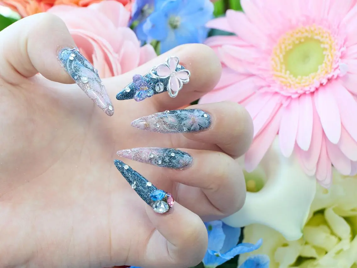 ネイル ❤️💛REBEST 京橋 nailのネイルデザイン