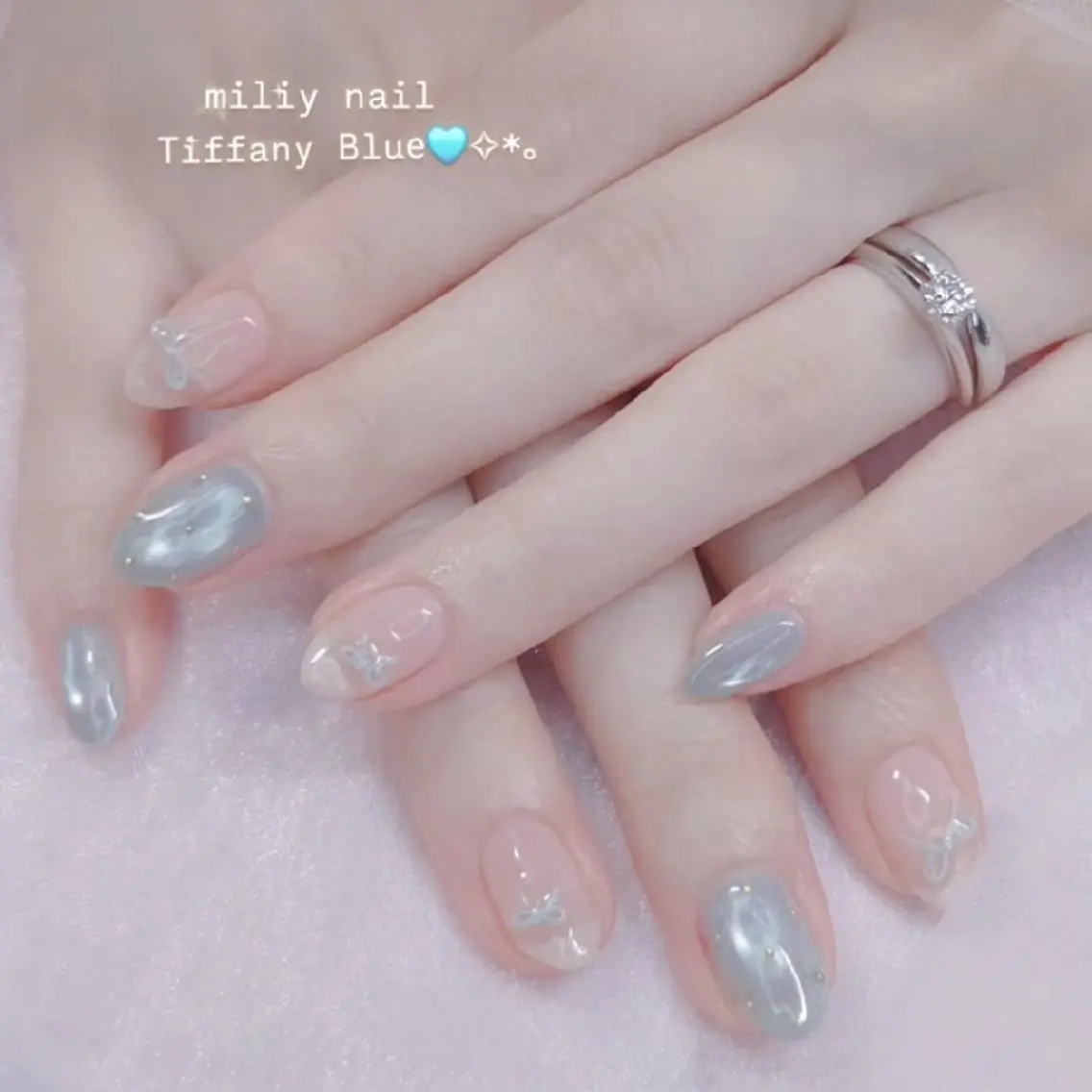 ネイル ブルー マグネットネイル オフィスネイル リボン シンプルネイル ハンドネイル miliy nail 🎀上尾のネイルデザイン