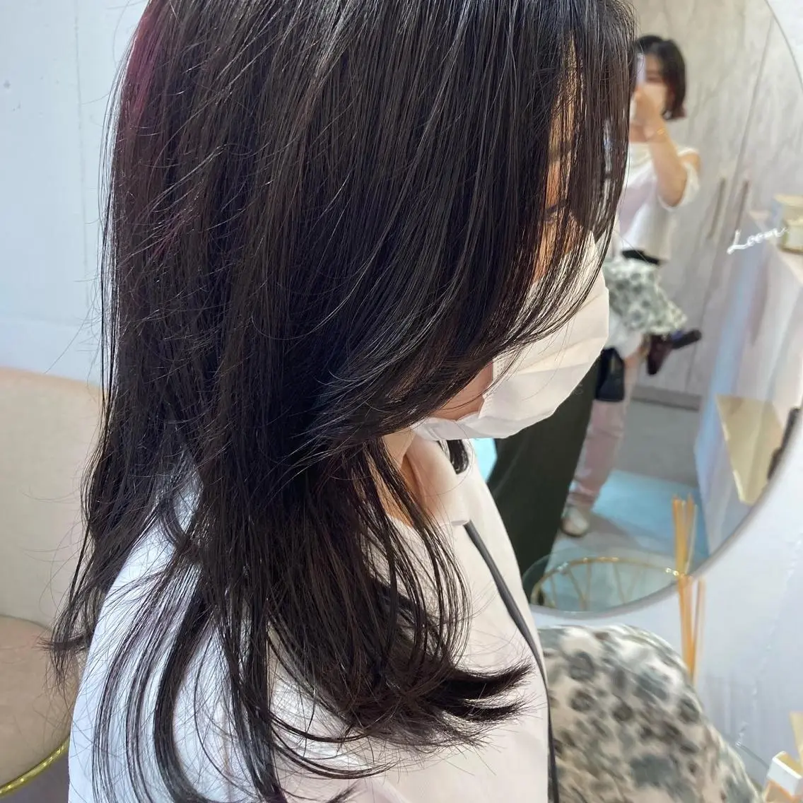 セミロング 顔まわりレイヤー 韓国風ヘア レイヤーカット 小顔カット レイヤー/ミディアム /ボブ/新宿のヘアスタイル