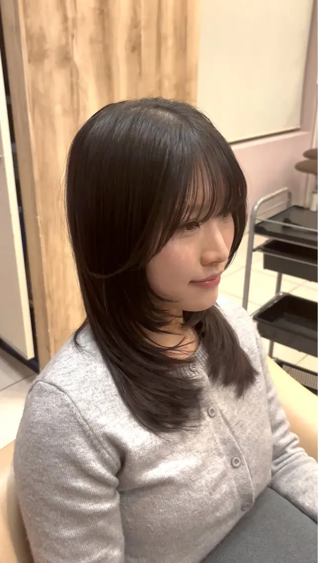 セミロング カット ヘアカラー カットが得意な 美容師 / Yutaのヘアスタイル