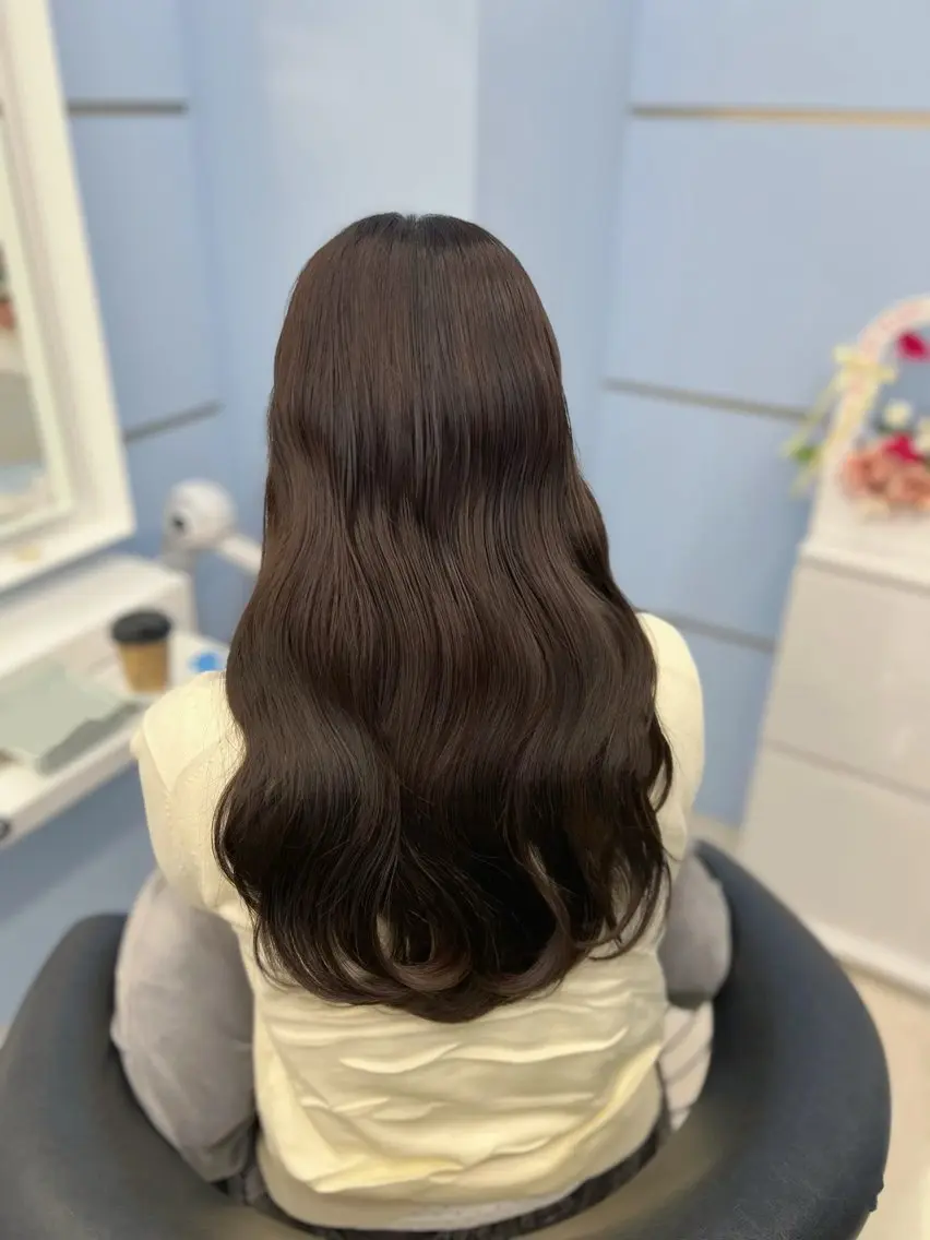 ロング カラー ヘアカラー MONA YUNAのヘアスタイル