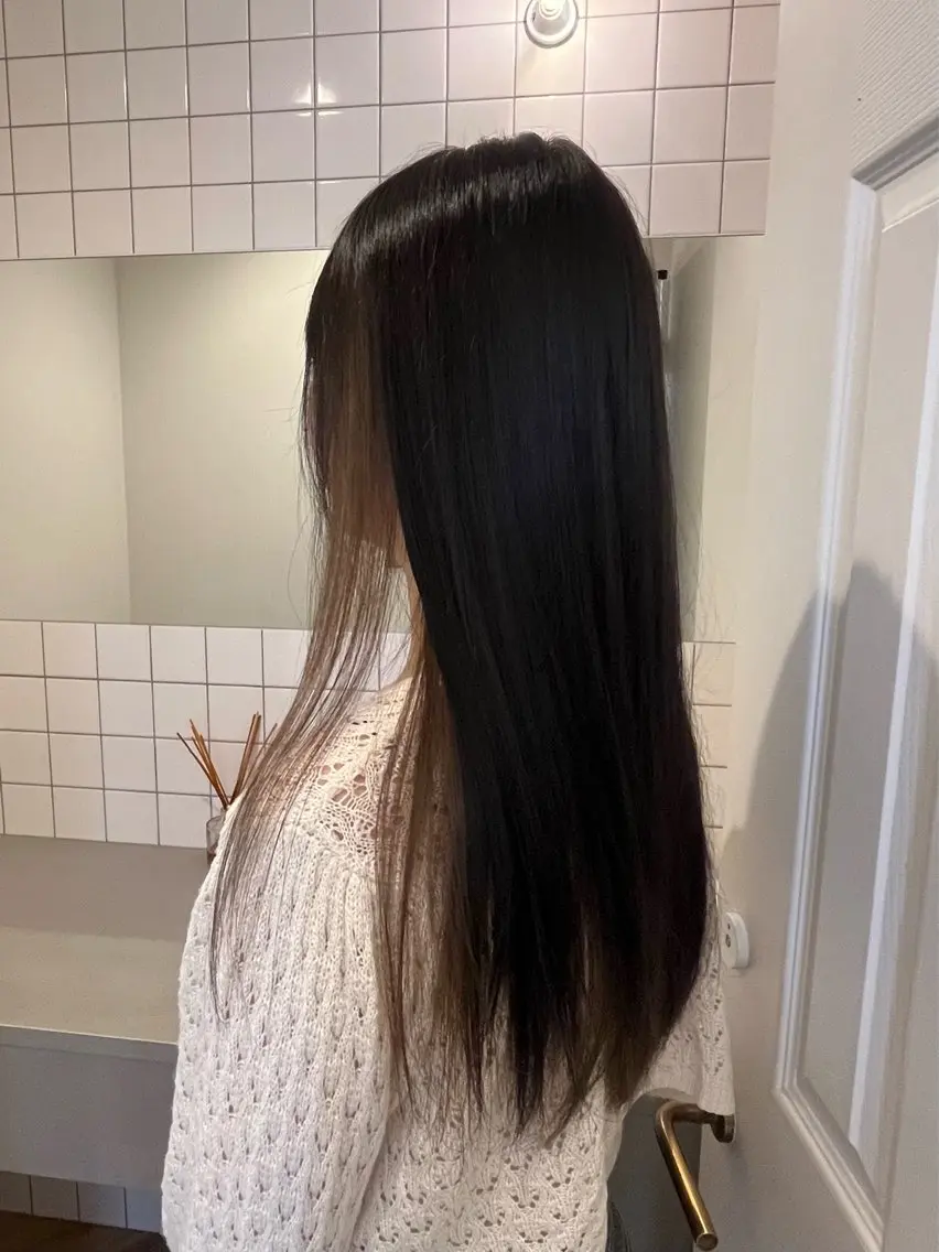 カラー yuka/ロング/ レイヤーカットモデルのヘアスタイル