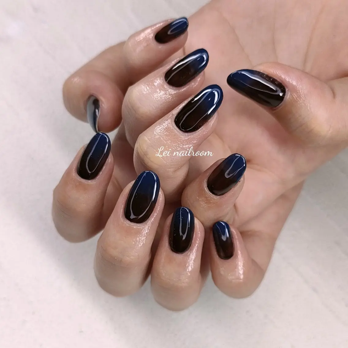ネイル アートネイル ブルー ブラウン グラデーション lei🌼 nailroomのネイルデザイン