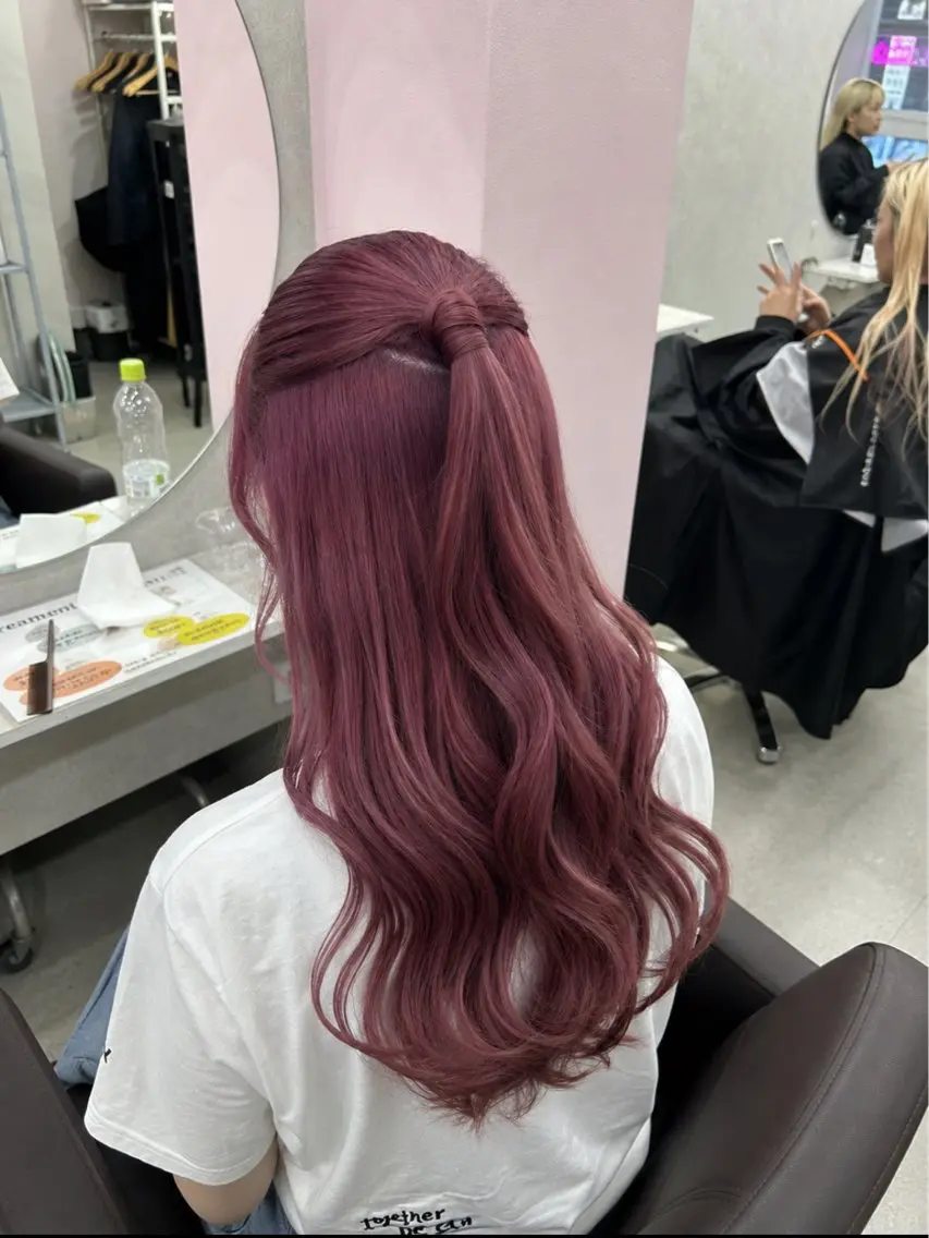 ロング カラー ブリーチ ラベンダーカラー ピンクカラー ピンクラベンダー ヘアカラー トリートメント 岩田 ひより🦄💜のヘアスタイル