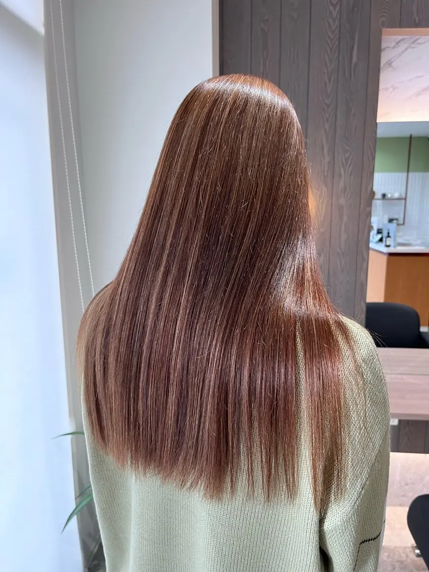 ロング カラー ブラウンカラー ハイライトカラー ピンクカラー ピンクブラウン ハイライト ヘアカラー 多河 遥のヘアスタイル