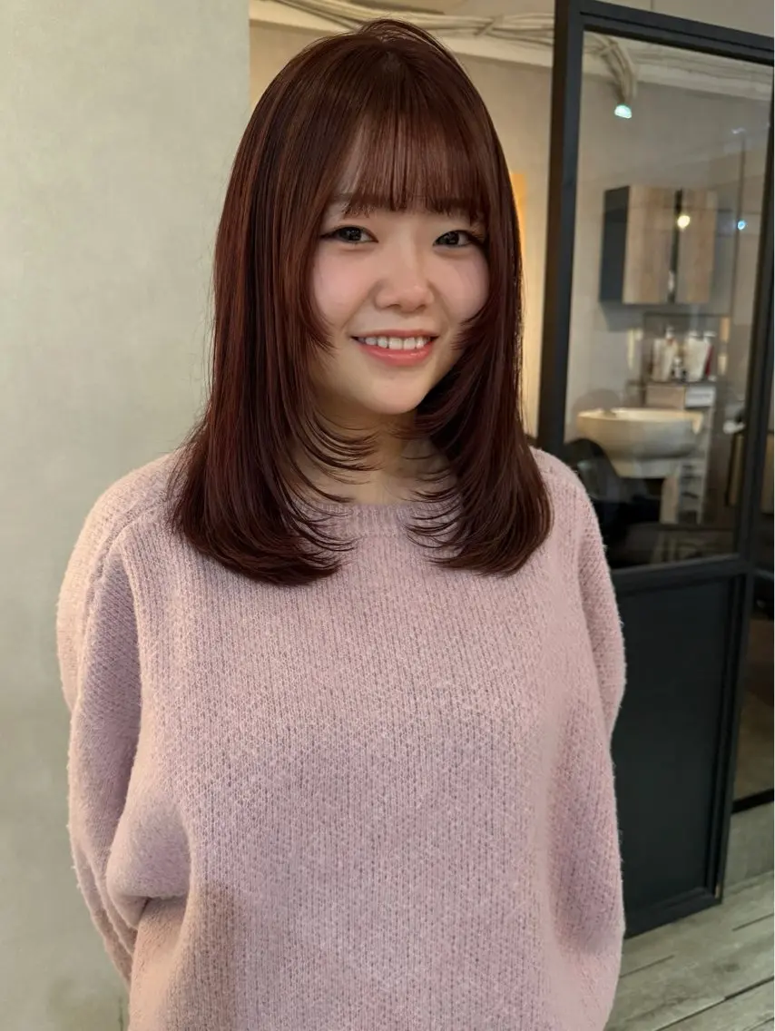 ミディアム カラー 桑島 唯那のヘアスタイル