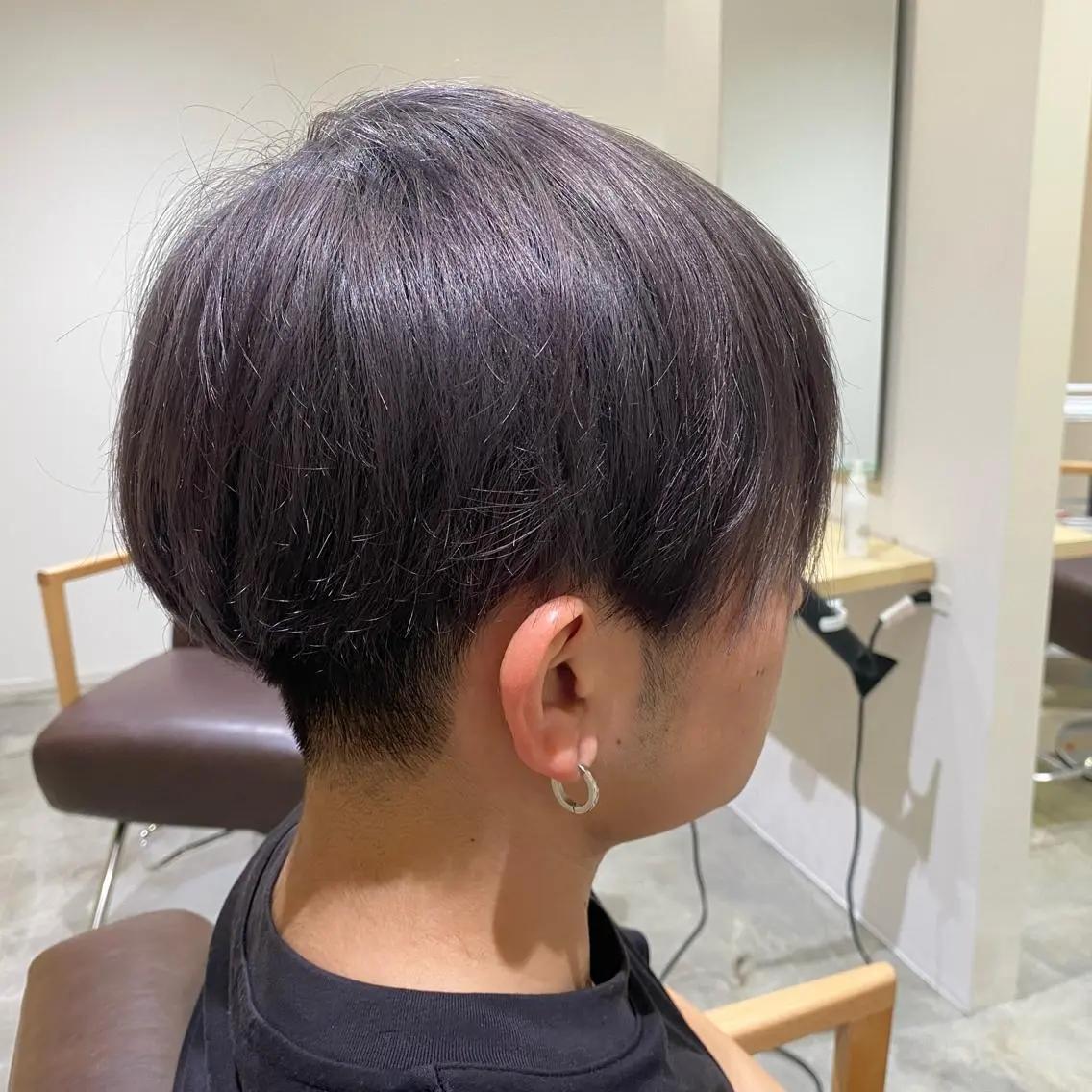 メンズ メンズバレイヤージュ メンズブリーチ センターパート メンズハイライト メンズハイトーン カット ヘアカラー トリートメント 酸性ストレート/ブリ ーチなしWカラー河本のヘアスタイル