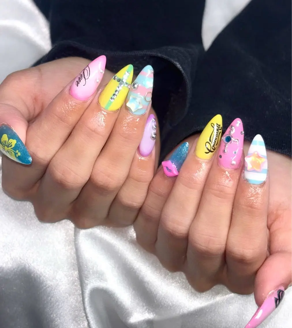 ネイル ハンドネイル Bitty💟 Marinのネイルデザイン