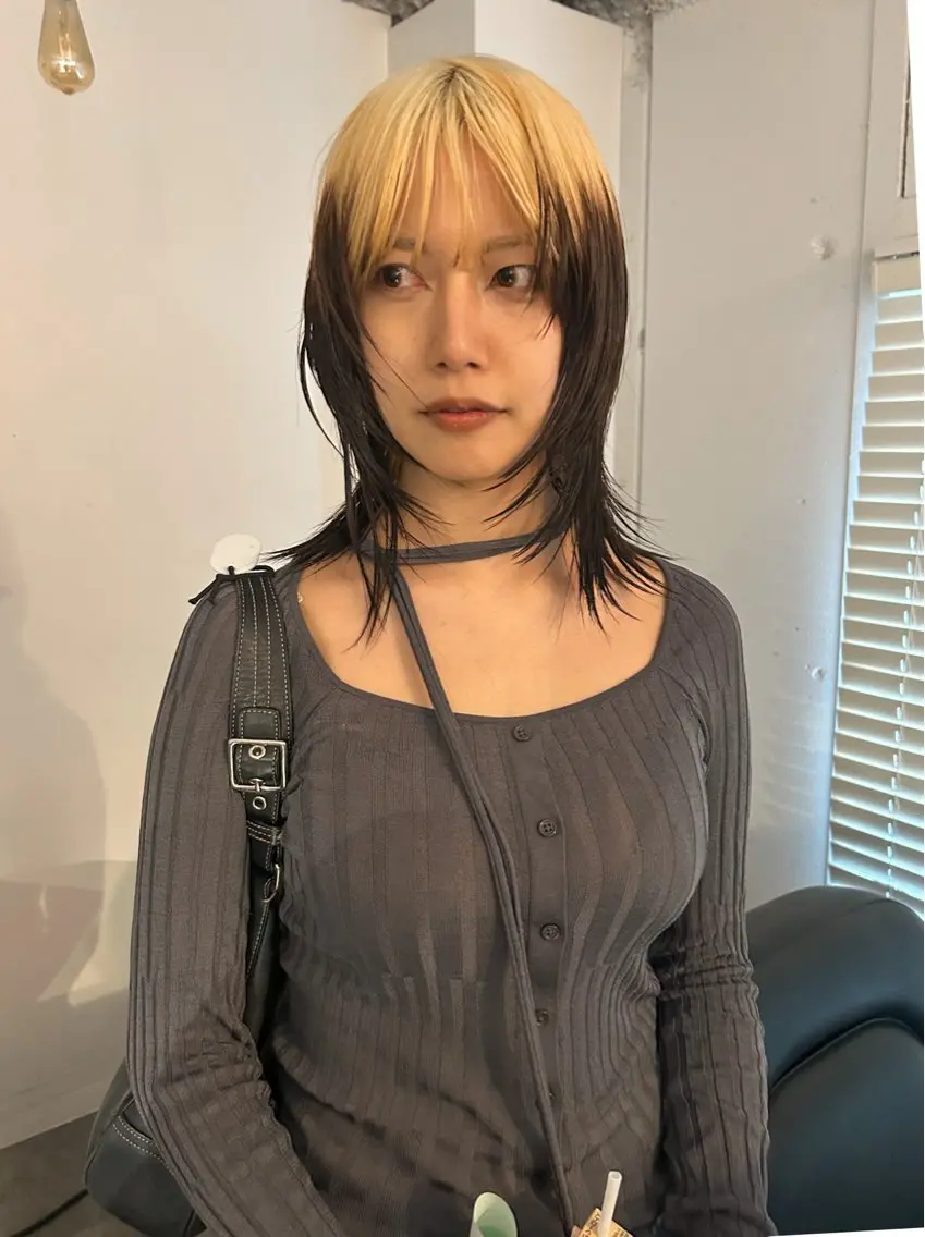 ミディアム カラー レイヤーカット カット ヘアカラー トリートメント 村上雅人 ナチュラルモードのヘアスタイル