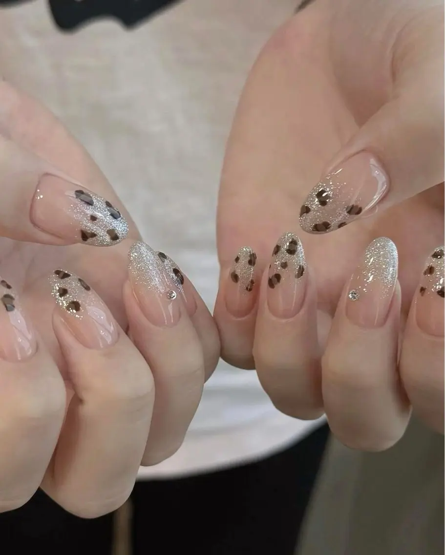 ネイル フットネイル Hina ネイルサロンのネイルデザイン