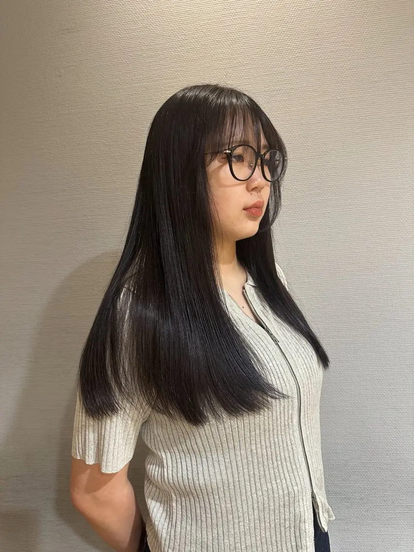 ロング カラー カット ヘアカラー 塩澤 榛奈のヘアスタイル