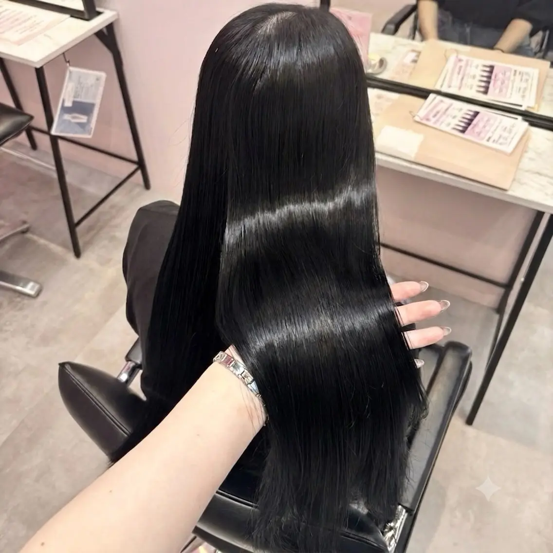ロング ヘアカラー 透明感/艶カラー 💘Hanaのヘアスタイル