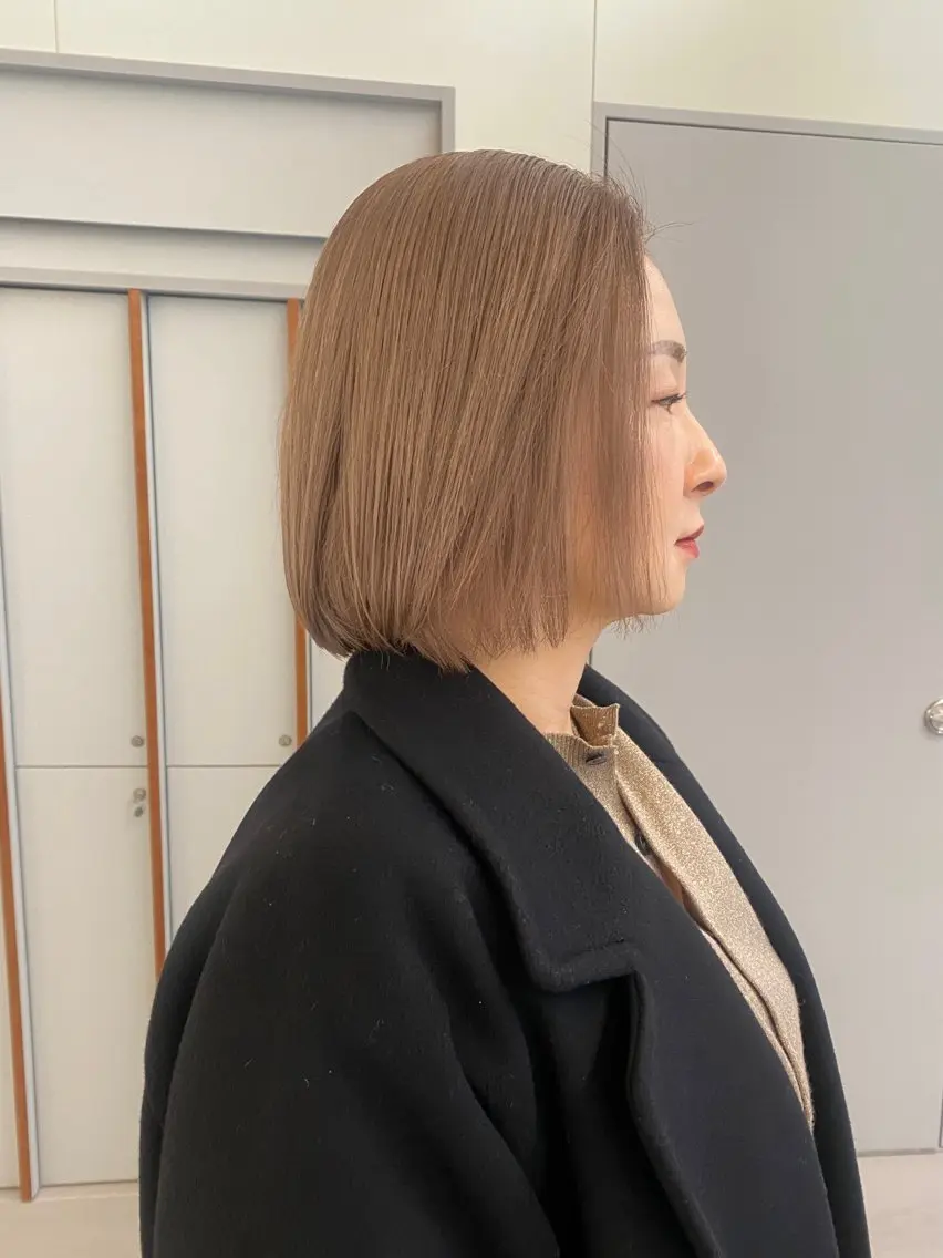 ショート カラー ベージュカラー ハイトーンカラー 高発色ブリーチ/ ハイレイヤー🪽aiのヘアスタイル