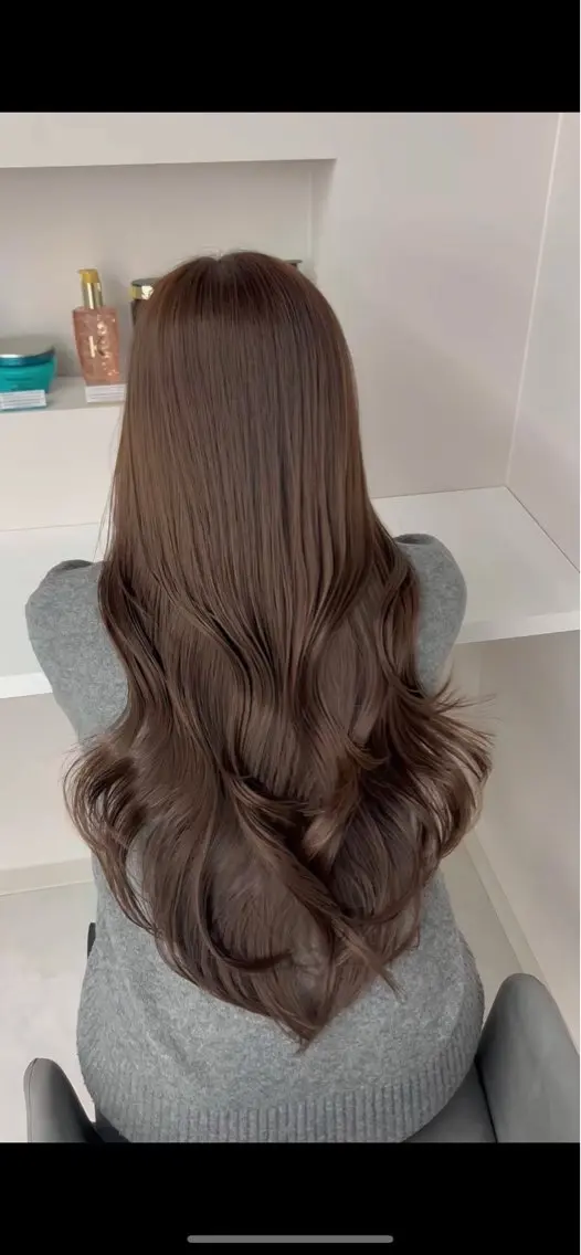 ロング モリシタ チョウのヘアスタイル