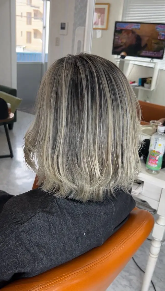 ミディアム Raffine YUKIのヘアスタイル