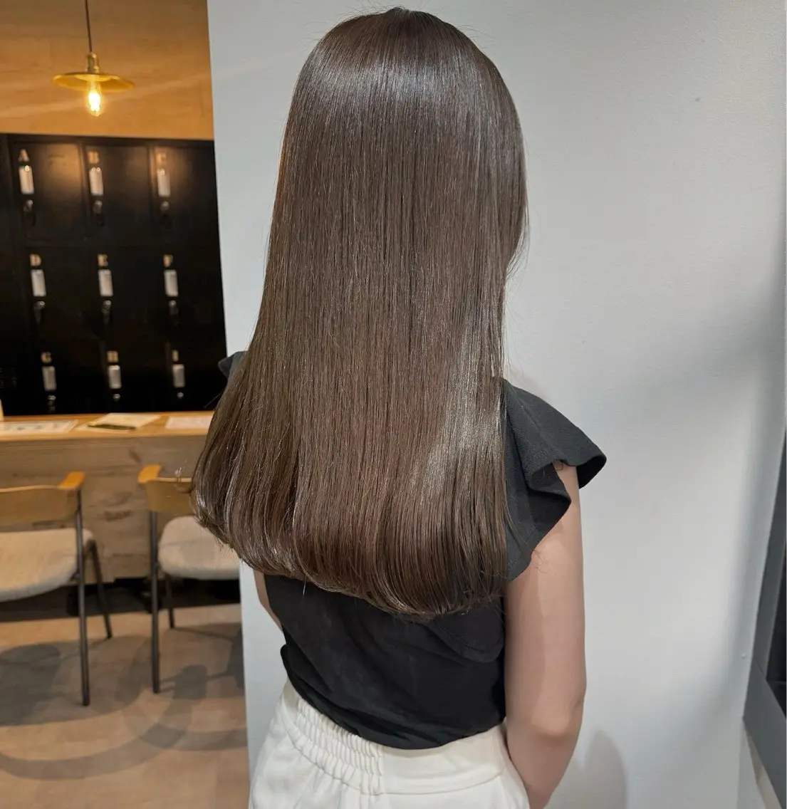 カラー 青山 弦生のヘアスタイル