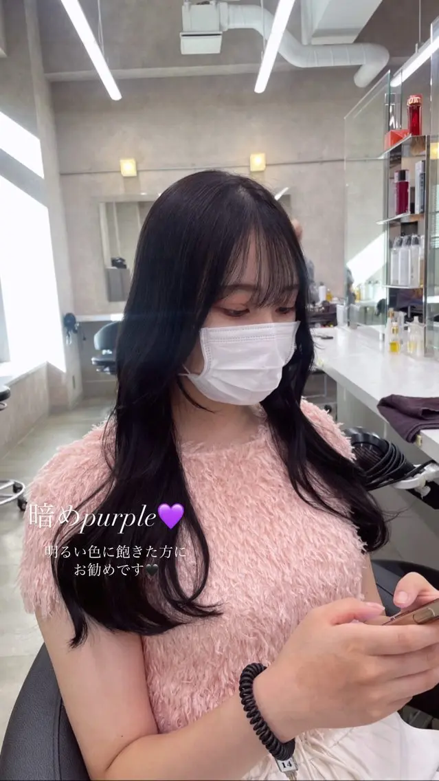 セミロング カラー 抜け感レイヤー︴ ニュアンスカラーのヘアスタイル