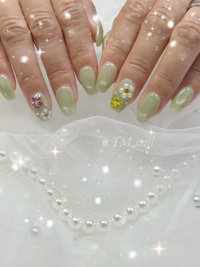 ネイル グリーン マグネットネイル 春ネイル ハンドネイル YM nailのネイルデザイン