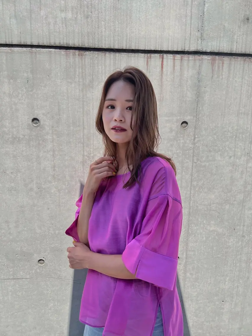 ミディアム カラー 松坂 真衣のヘアスタイル