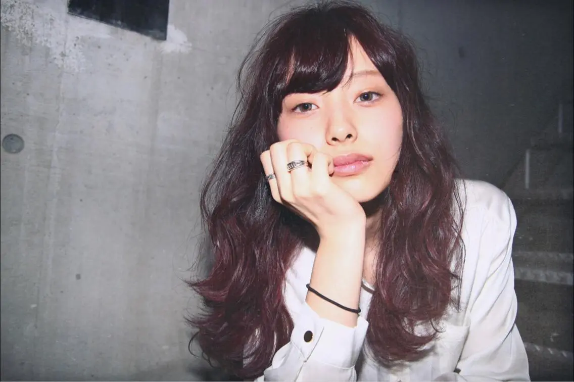 セミロング カラー グラデーションカラー バイオレットカラー エクステ(レミー毛) NINEのヘアスタイル