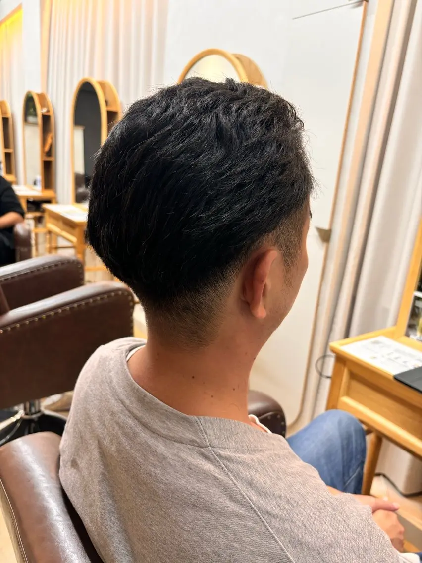 メンズ ツーブロック 刈り上げ 高橋 唯のヘアスタイル