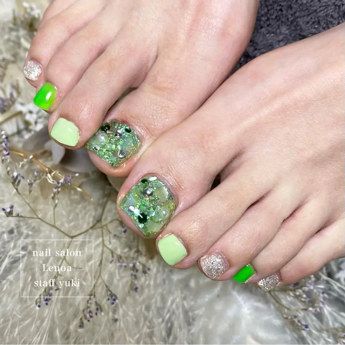 ネイル フットネイル Tielu Yukiのネイルデザイン