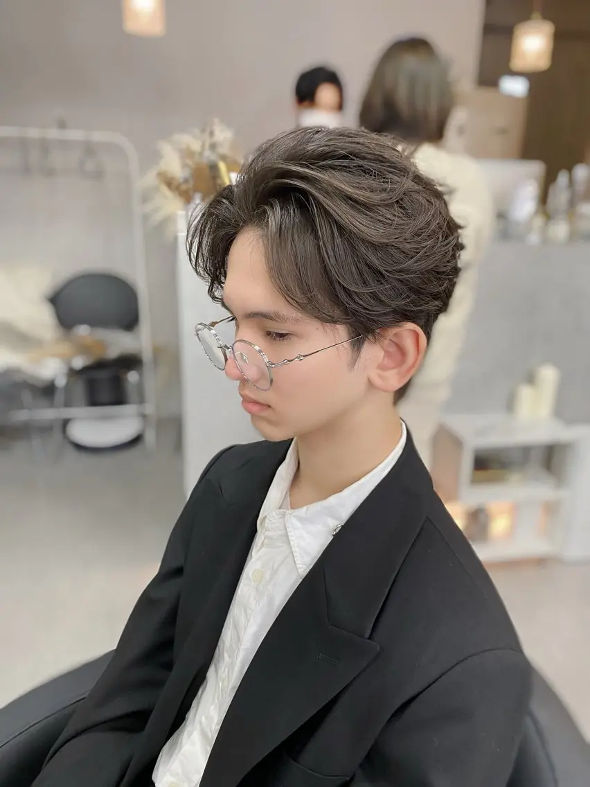 メンズ センターパート XELM高崎 🤍Kyokaのヘアスタイル