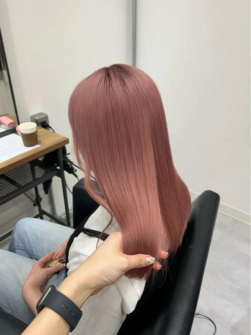ロング カラー ベージュカラー ブリーチ ピンクカラー ピンクベージュ ヘアカラー ENA💗NEXT /ハイトーンエクステのヘアスタイル