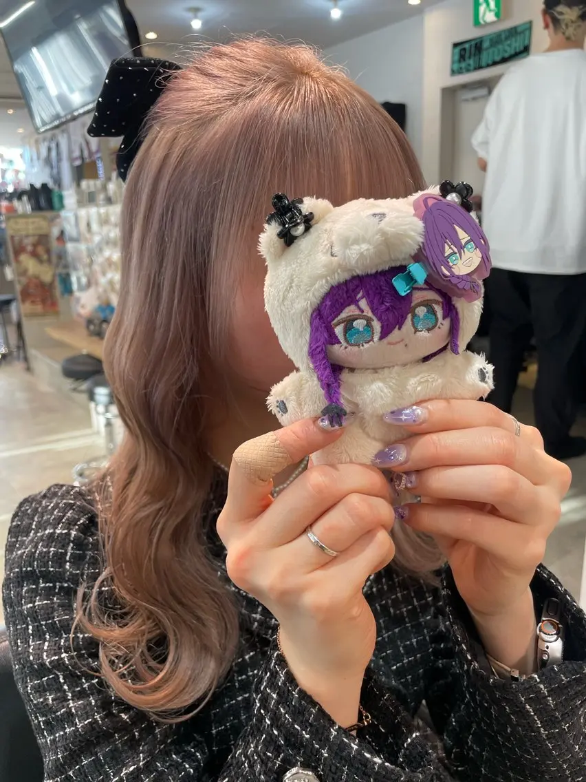 ロング カラー ベージュカラー ブリーチ ケアブリーチ ホワイトベージュ ヘアカラー トリートメント インナーカラー 推し ブリーチ 髪質改善のヘアスタイル