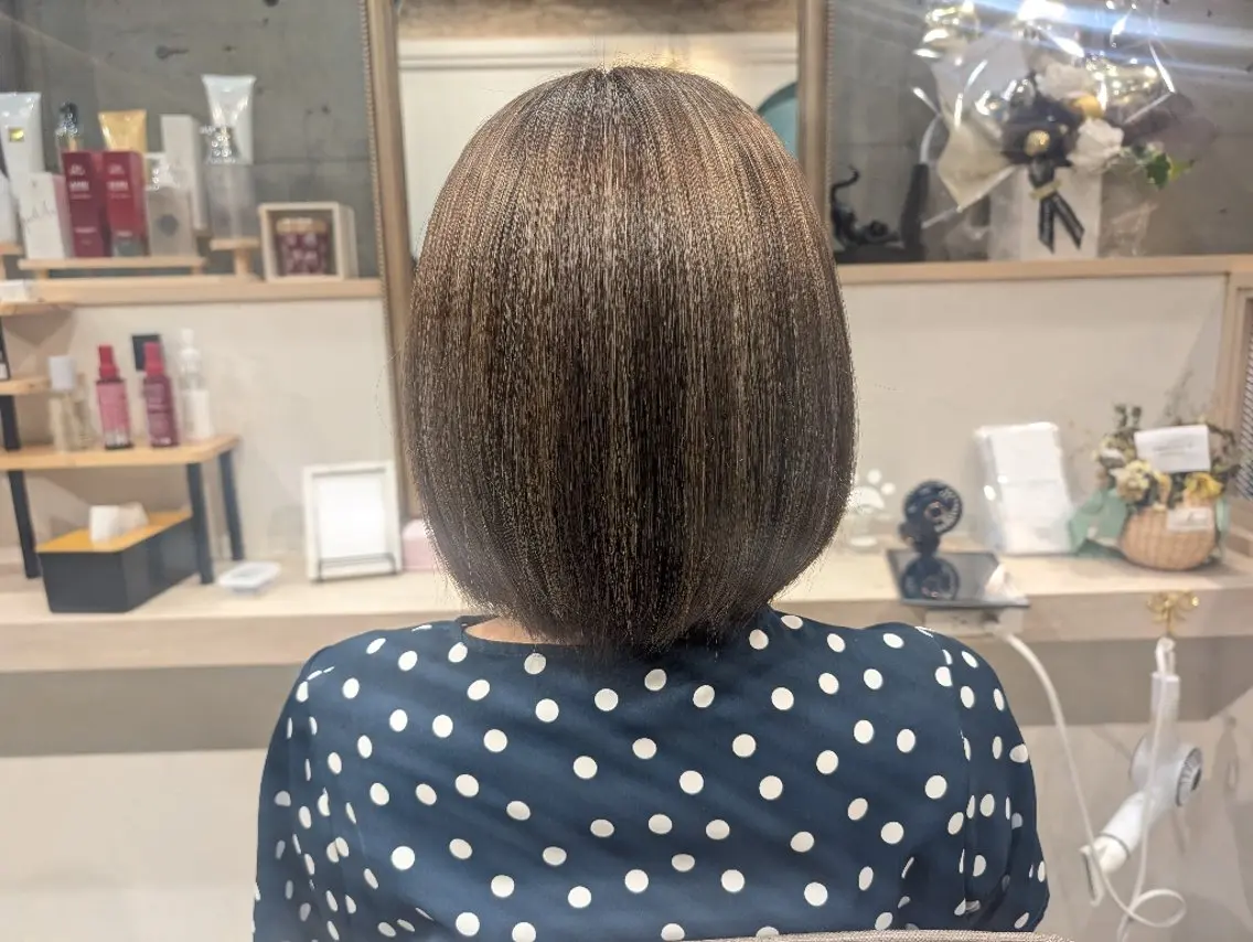 ミディアム ハイライト カット ヘアカラー トリートメント ripero   のエステ・リラクイメージ