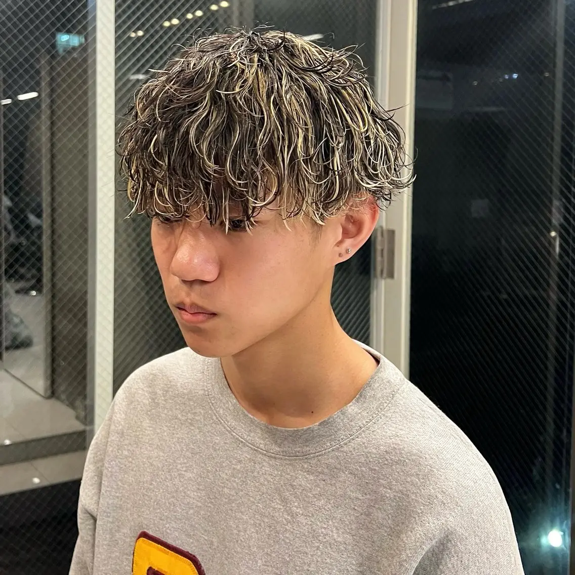 【新規限定❤️🔥】メンズカット+波巻きスパイラルパーマ+内部補修トリートメントの写真