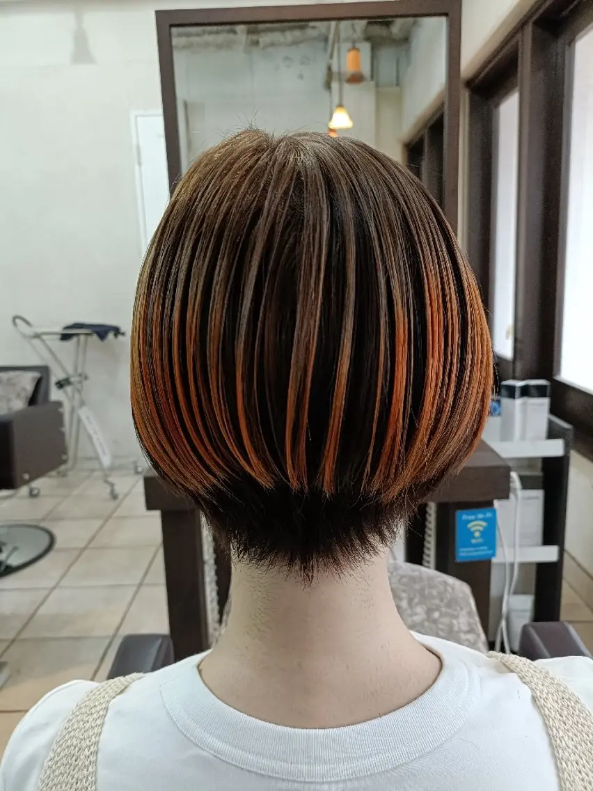ショート 勝連 利恵のヘアスタイル