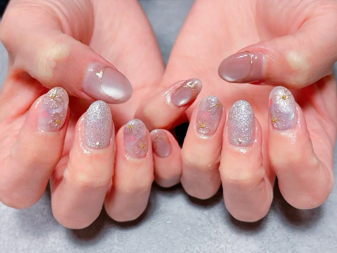 ネイル アートネイル 桜ネイル フラワーネイル マグネットネイル ニュアンスネイル 💫ゆか_ Nailartistのネイルデザイン