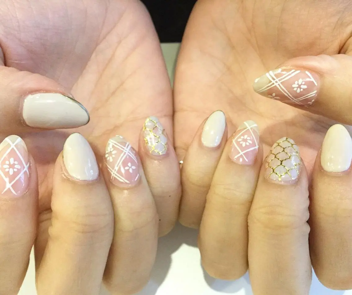 ネイル クリアネイル ワンカラーネイル 板垣 綾乃のネイルデザイン