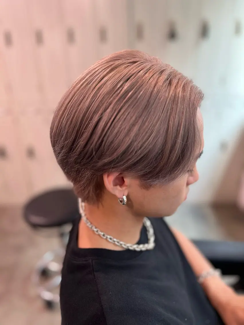 カラー メンズ ヘアカラー トリートメント ハイトーンカラー 🦄レイヤーカットのヘアスタイル