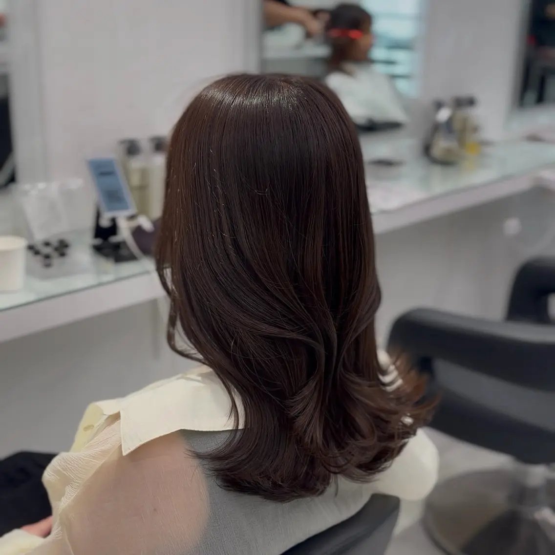ミディアム カラー ヘアカラー レイヤー×透明感カラ ー🕊AZUSAのヘアスタイル