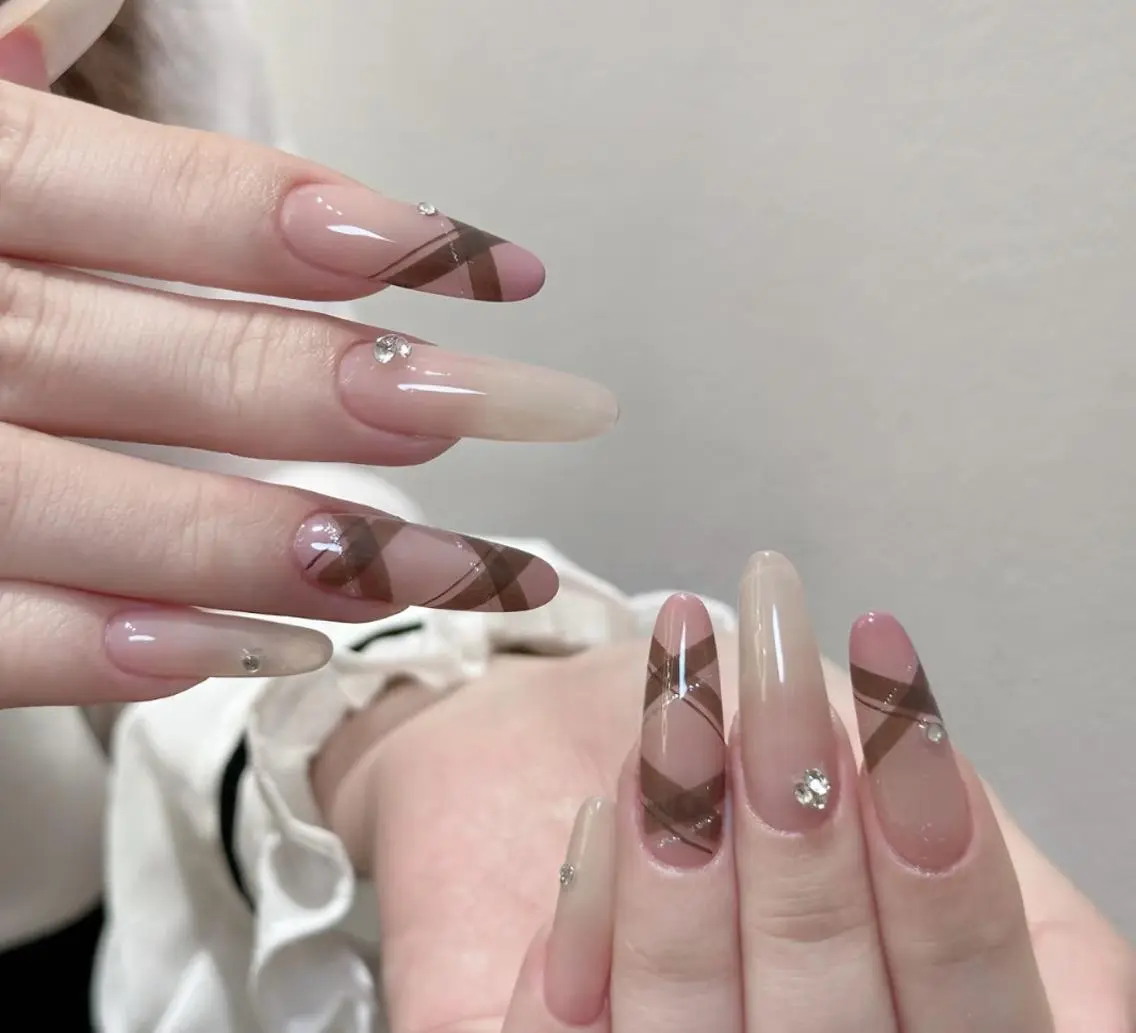 ネイル ハンドネイル エリ🫧 nail池袋東口のネイルデザイン