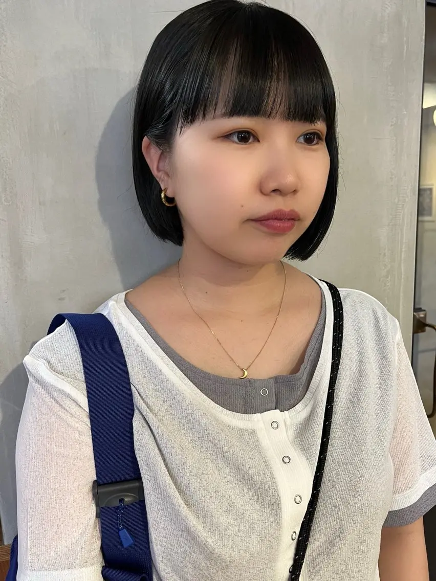 ショート カラー オリーブグレー ボブ カット ヘアカラー ボブ/顔周りレイヤー carlm:上川美幸のヘアスタイル