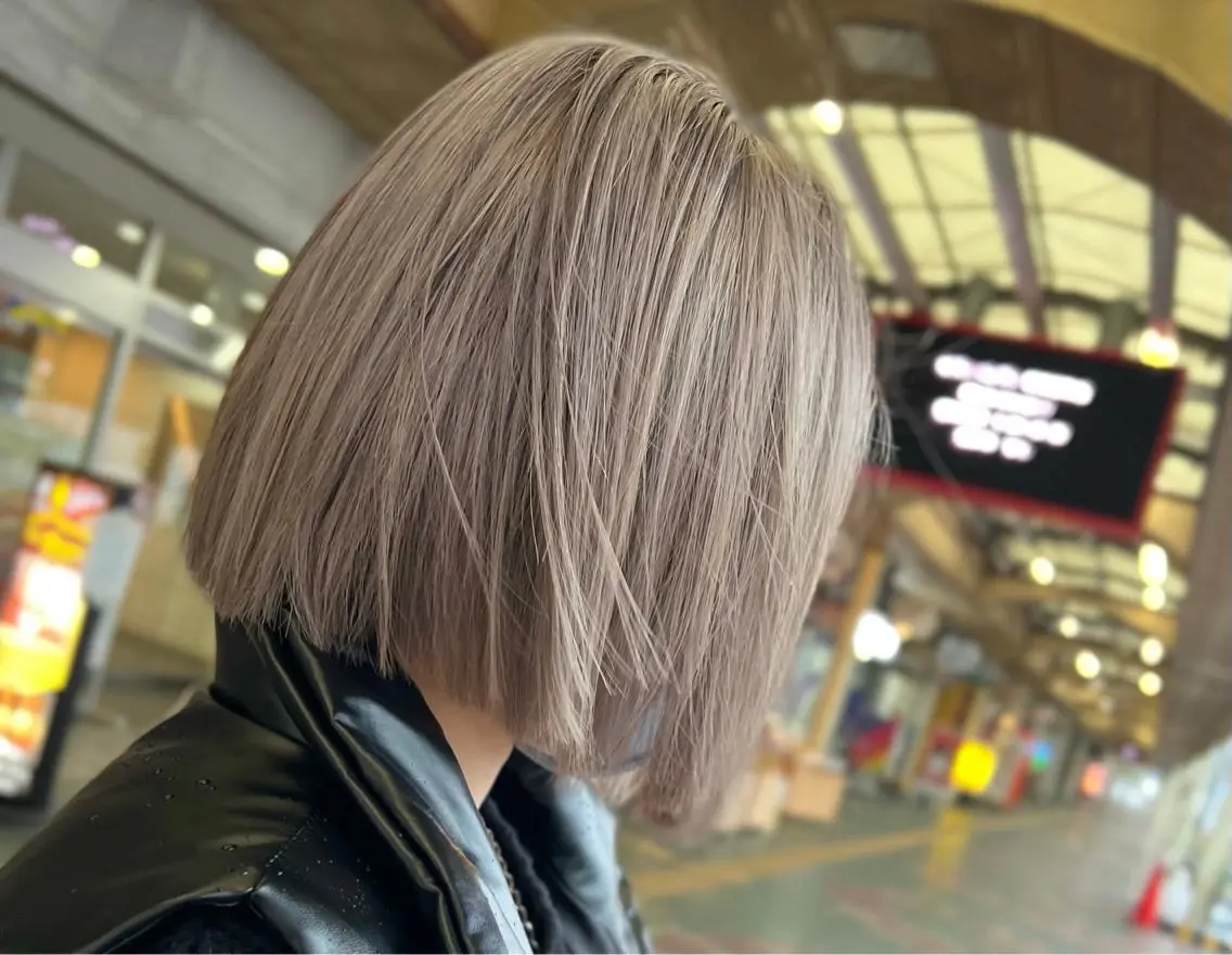 ミディアム カラー ブリーチ ケアブリーチ ハイライトカラー ハイトーンカラー インナーカラー 【透明感.艶髪】 中原史雄のヘアスタイル