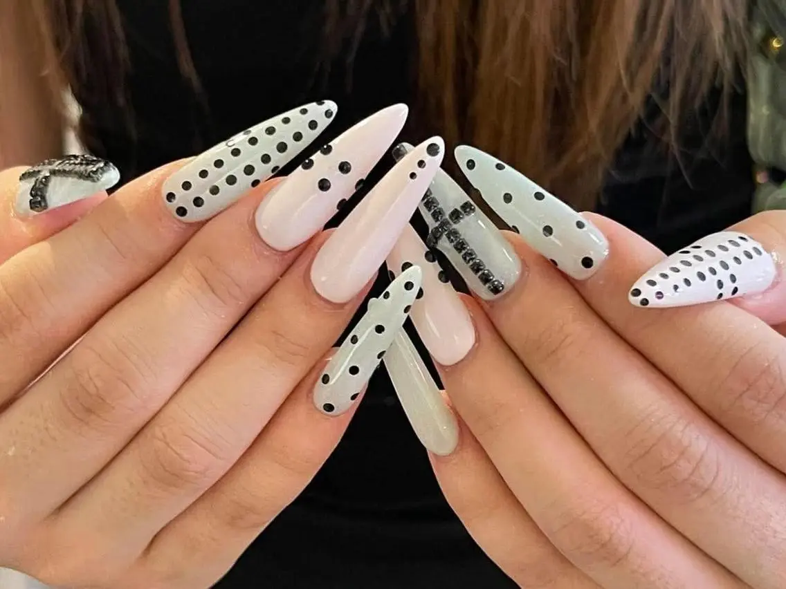 ネイル 長さ出し グラデーション 卒業式 キラキラネイル マグネットネイル ハンドネイル アンアンBelle Nail 池袋のネイルデザイン