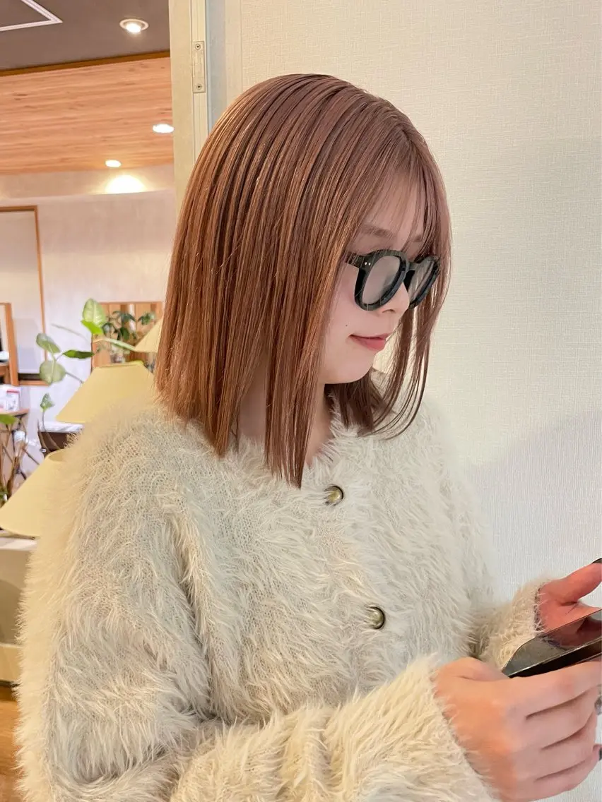 ショート カラー 曻地 彩乃のヘアスタイル
