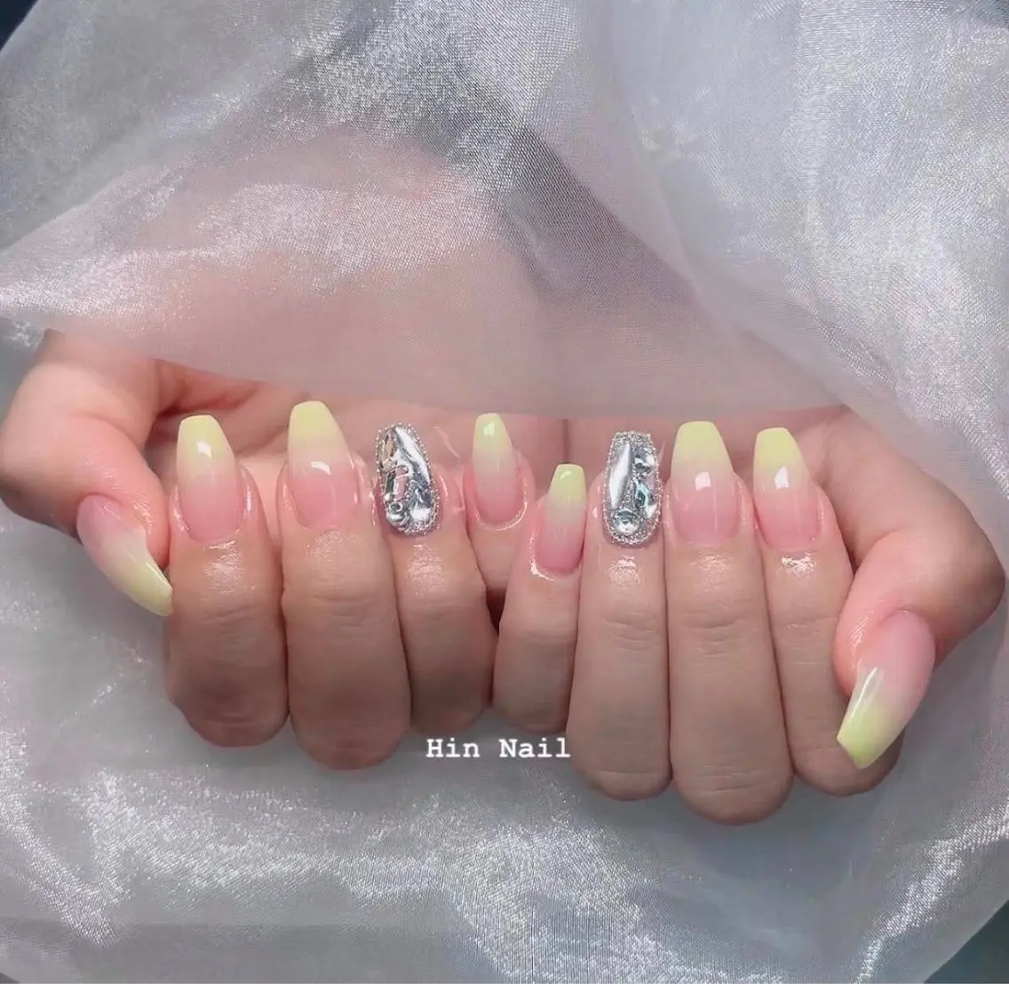 ネイル ハンドネイル Hin Nailのネイルデザイン