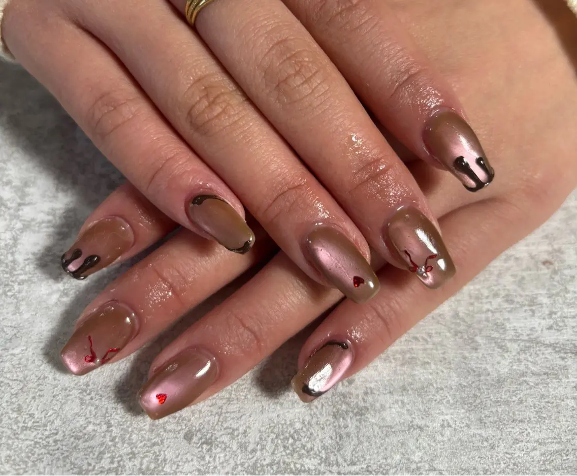 ネイル オーロラネイル フットネイル フレンチネイル ジェルネイル ハート kiki nail たまプラーザのネイルデザイン