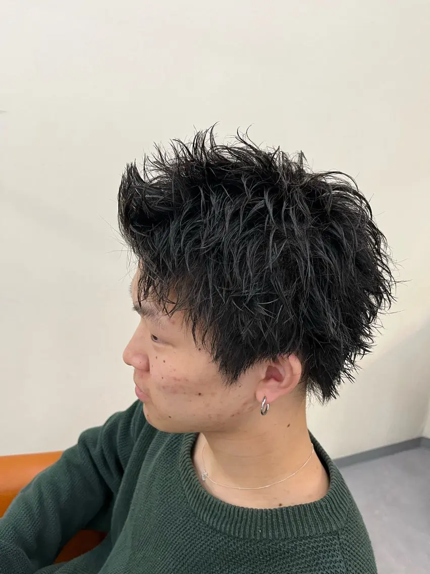 メンズ フェザーパーマメンズ ピンパーマ京都駅前のヘアスタイル