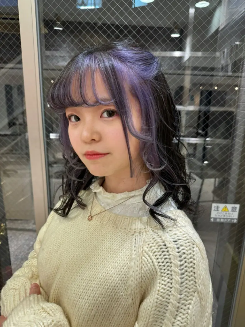 ミディアム カラー ミストバング ブリーチ フェイスフレーミング カット ヘアカラー トリートメント レイヤーカット ベージュ/KANAのヘアスタイル