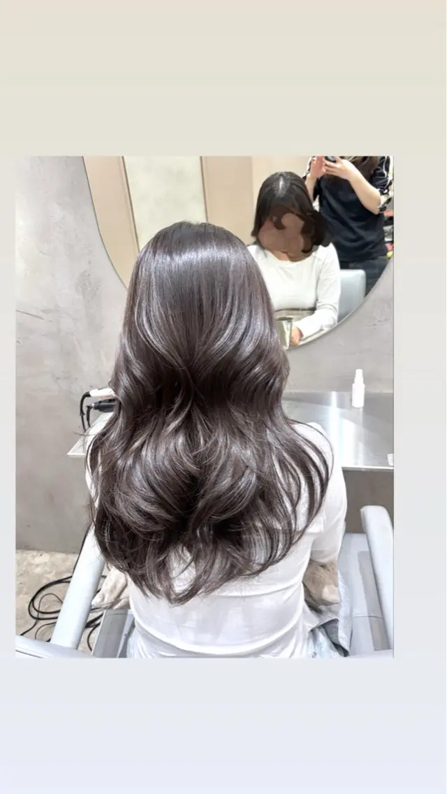 ロング ヘアカラー コトネ🫧 韓国風レイヤーカットのヘアスタイル