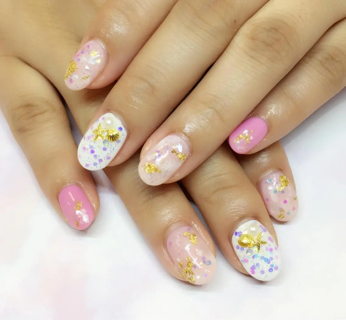 ネイル ジェルネイル キラキラネイル ラメ(グリッター) ショートネイル 夏ネイル nail salon Soeurのネイルデザイン