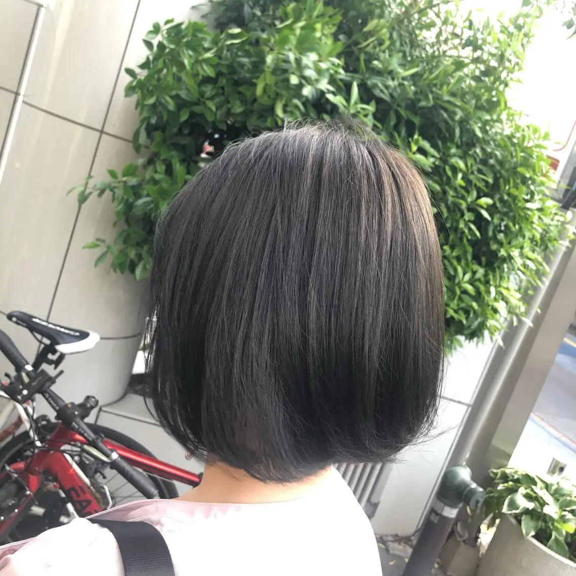 ショート カラー 縮毛矯正 トリートメント 山崎 絵莉香のヘアスタイル