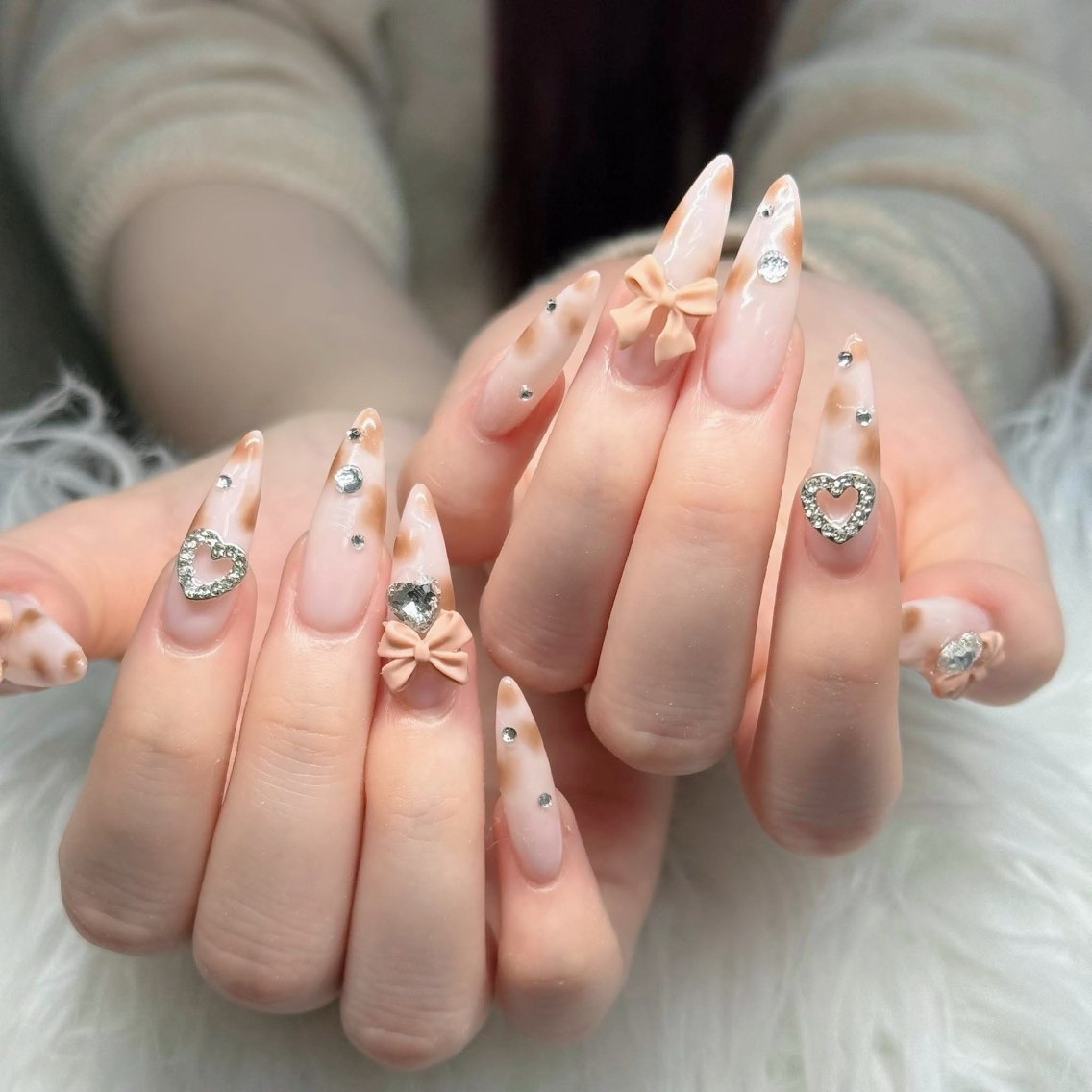 ネイル フットネイル フレンチネイル グラデーション 韓国ネイル ロングネイル ハンドネイル Hot Nail Salonのネイルデザイン