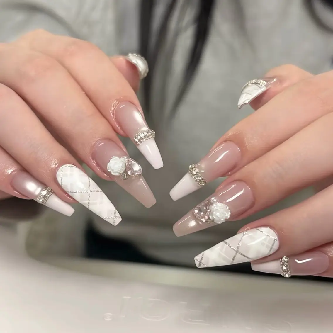 ネイル ハンドネイル Luna Gladeのネイルデザイン